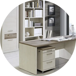 Arbeitszimmer in Weiß und Holzoptik 