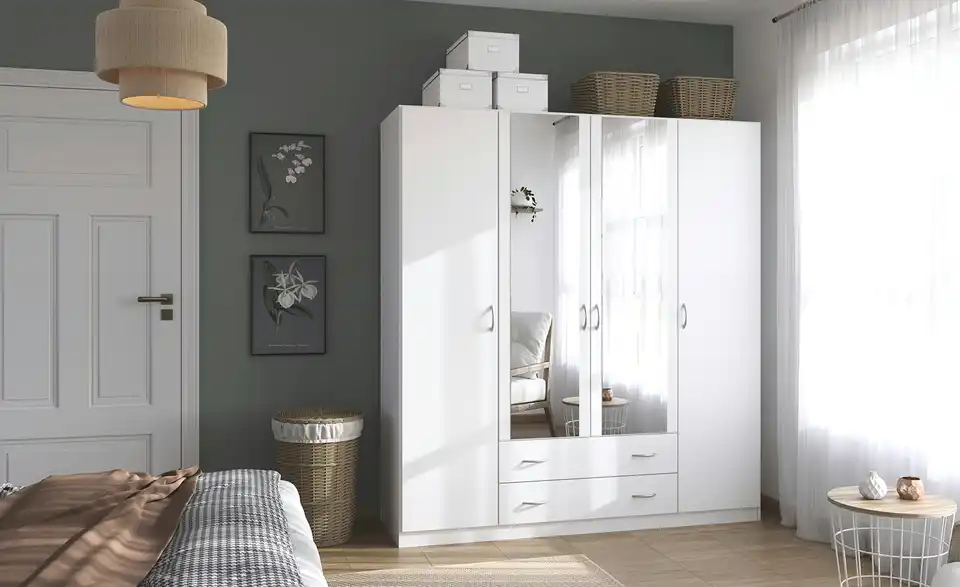 Kleiderschrank Case, in Wohnsituation