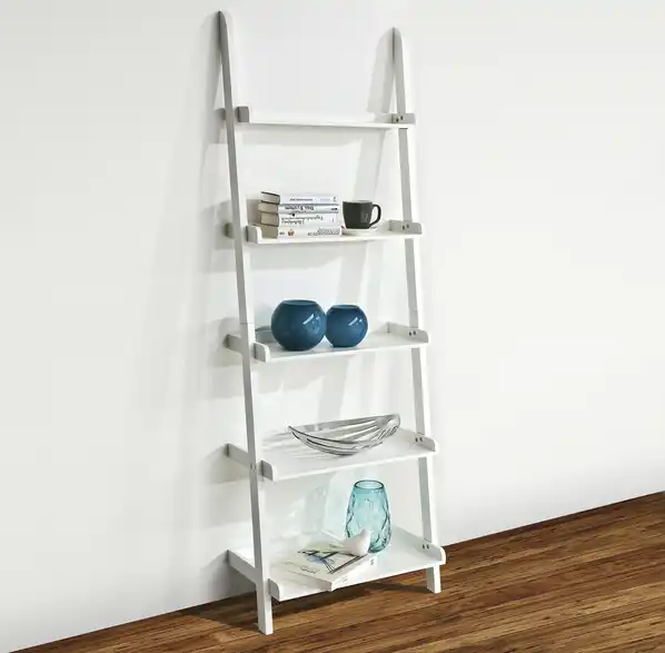 Regal Sarigo, in Wohnsituation