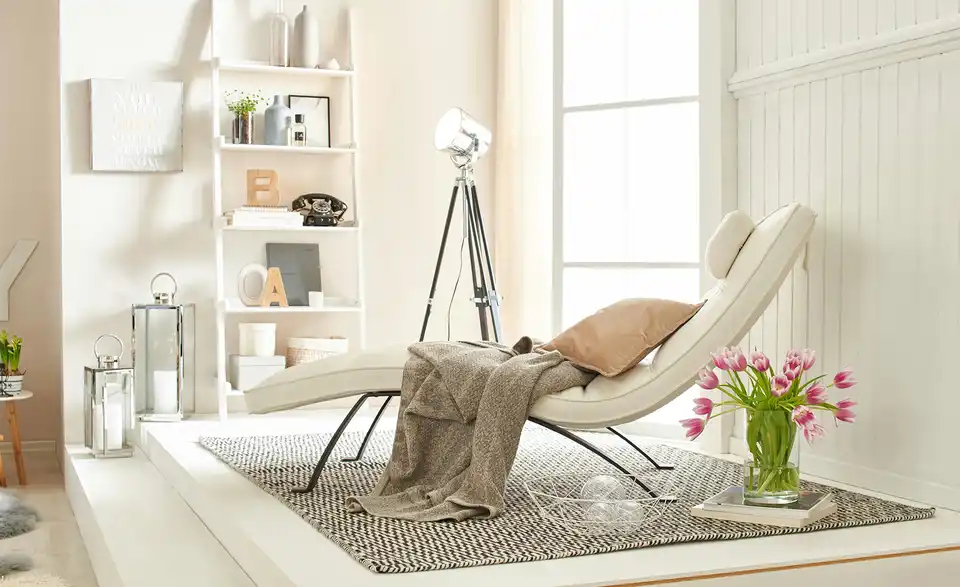 Regal Sarigo, in Wohnsituation