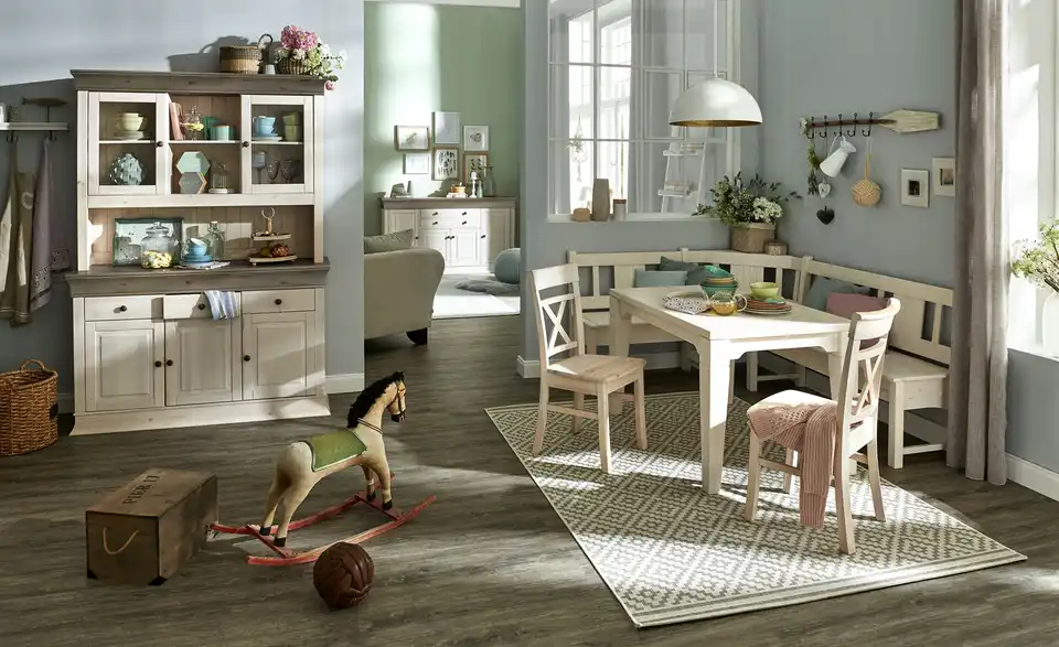 Regal Sarigo, in Wohnsituation