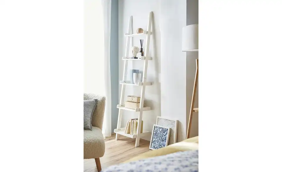 Regal Sarigo, in Wohnsituation