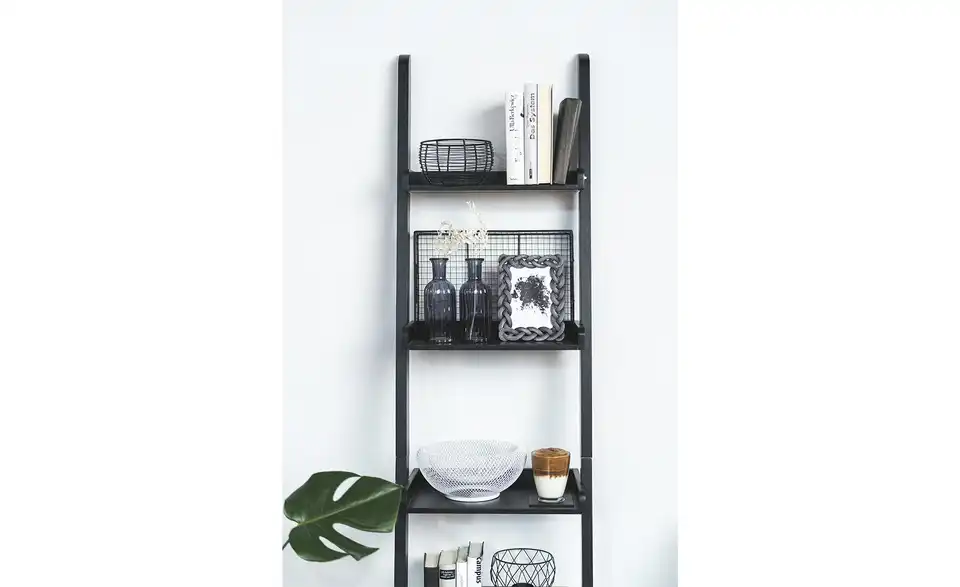 Regal Sarigo, in Wohnsituation