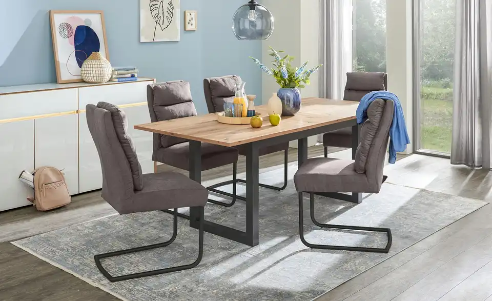 Ausziehbarer Esstisch Austin in verschiedenen Größen, in Wohnsituation