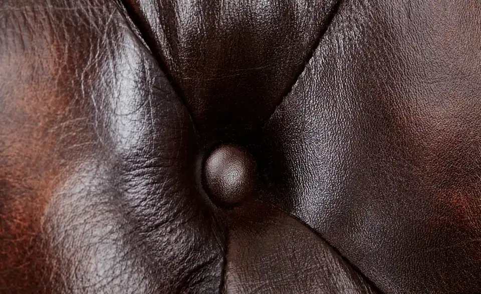 uno Ledersofa Chesterfield, Detailansicht