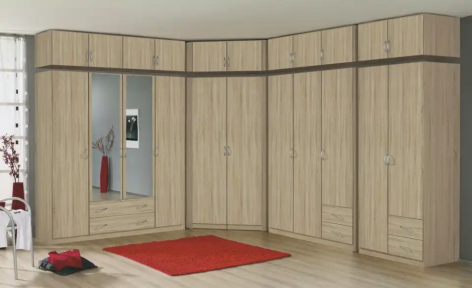 Kleiderschrank Case, in Wohnsituation