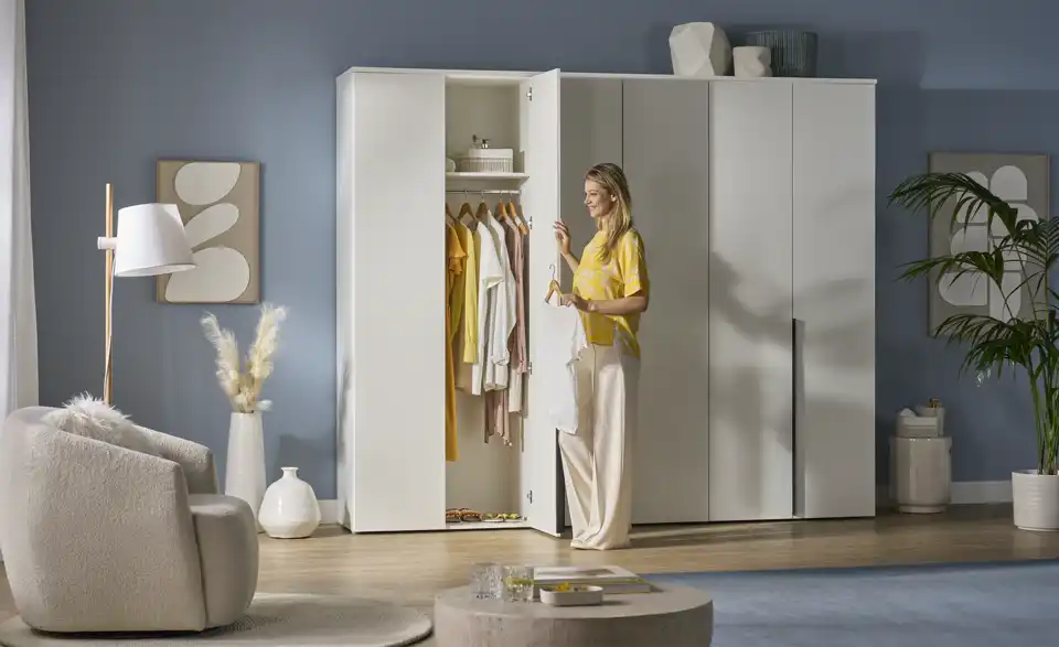 Drehtürenschrank Kevo, in Wohnsituation