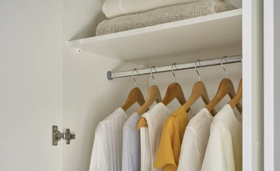 Drehtürenschrank Kevo, Detailansicht
