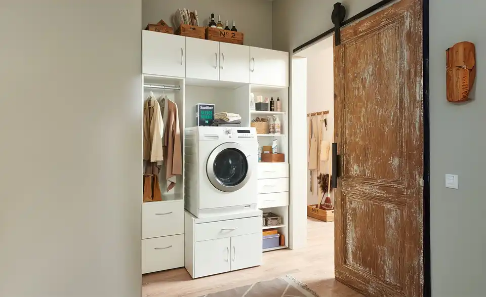 Waschmaschinenunterschrank MRK, in Wohnsituation