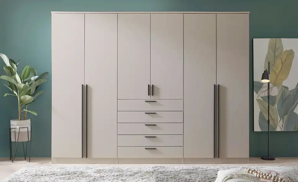 Drehtürenschrank Arnis 6-türig, Cashmere, mit Einlegeböden, in Wohnsituation