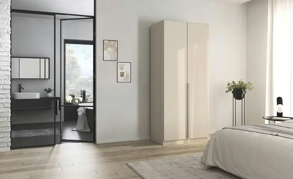 Drehtürenschrank Quadra Spin, in Wohnsituation