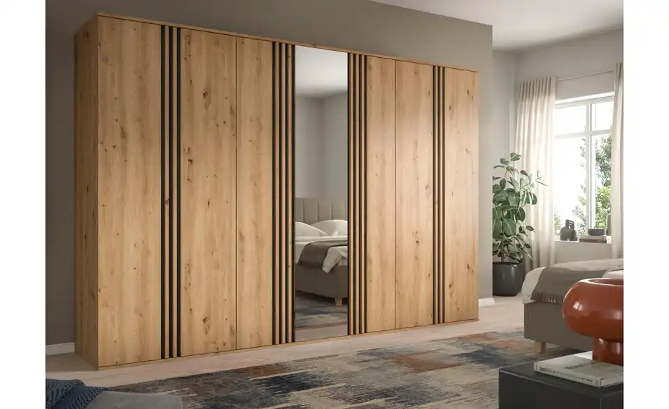 Kleiderschrank, in Wohnsituation
