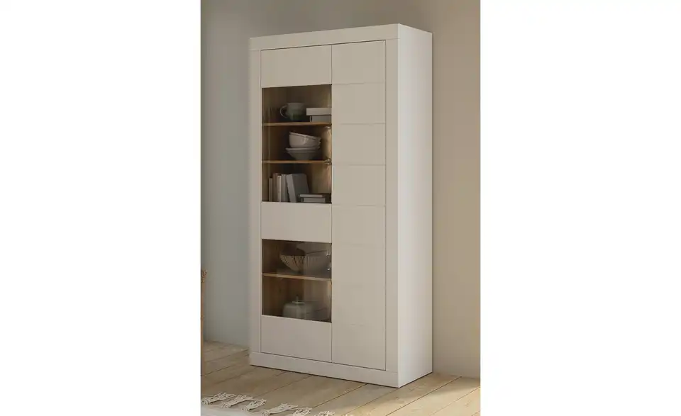 Vitrine Komili, in Wohnsituation