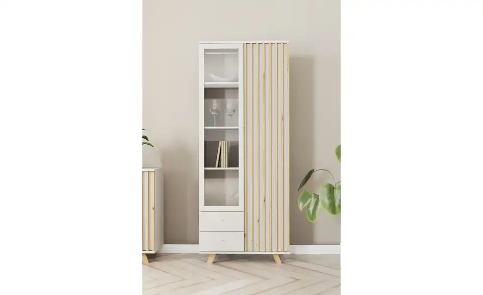 Vitrine, in Wohnsituation