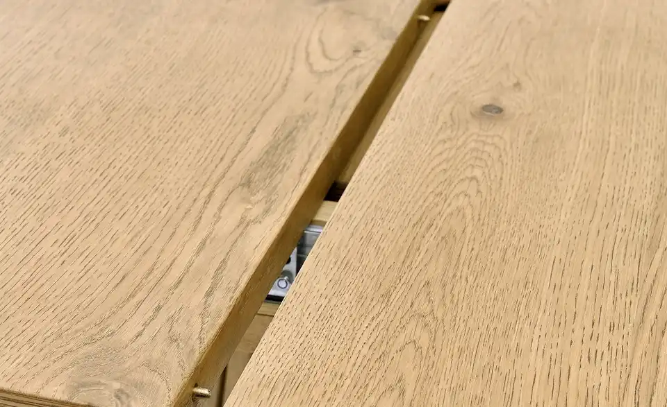 Esstisch Adam, Detailansicht