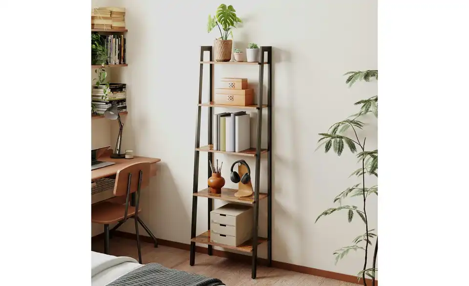 Regal Barnet, in Wohnsituation