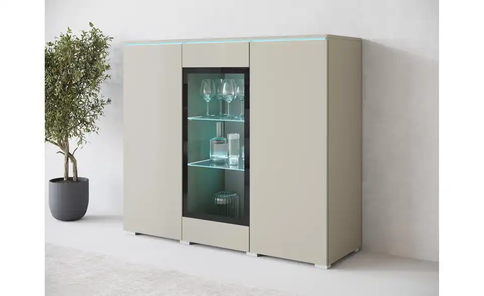 Highboard, in Wohnsituation