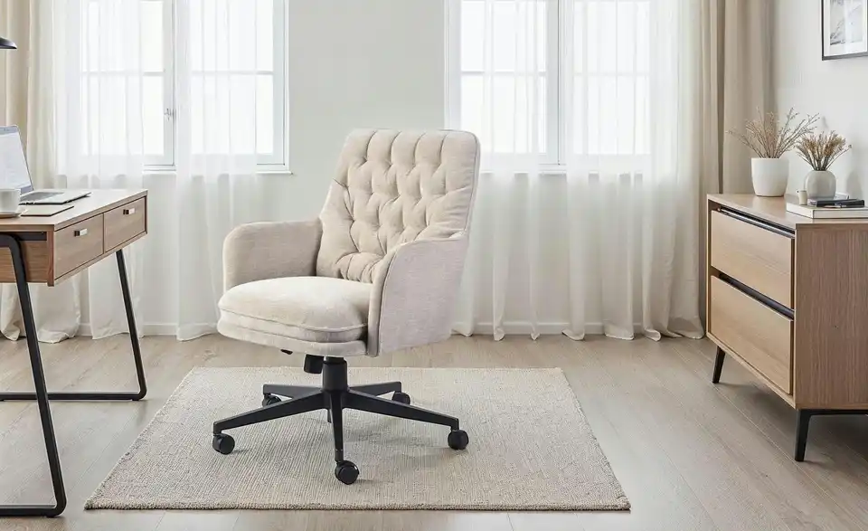 Bürodrehstuhl, in Wohnsituation