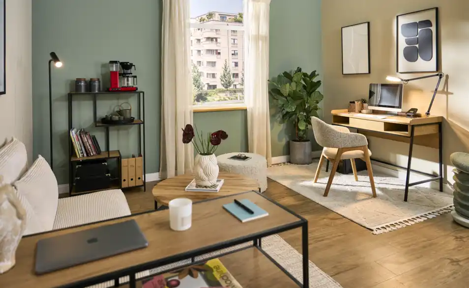 Schreib- und Stehtisch Forggensee, in Wohnsituation
