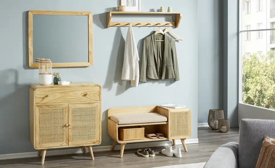 Spiegel Majua, in Wohnsituation