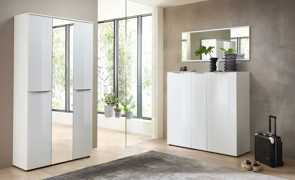 Garderobenschrank, in Wohnsituation