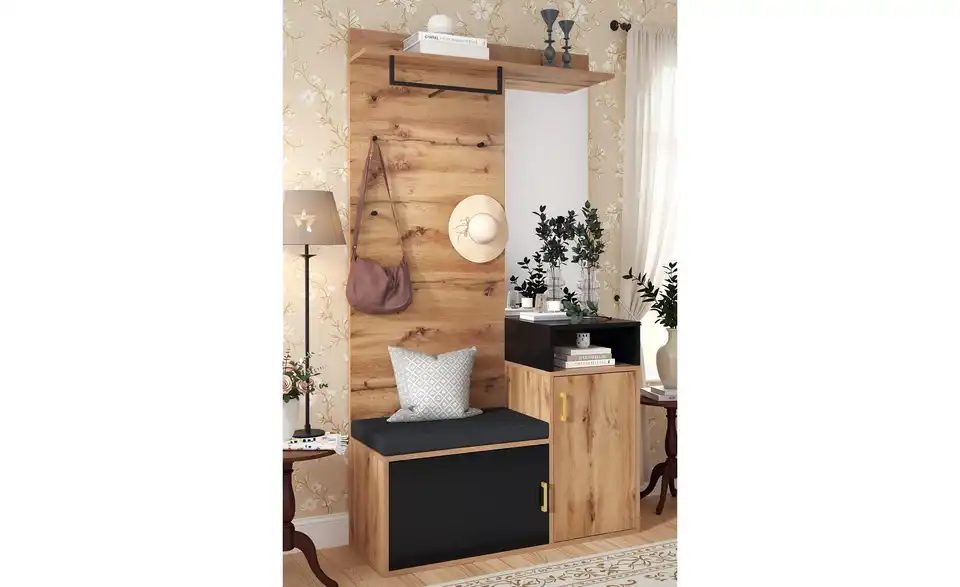 Garderobe, in Wohnsituation