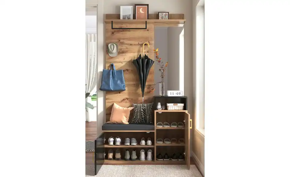 Garderobe, geöffnet