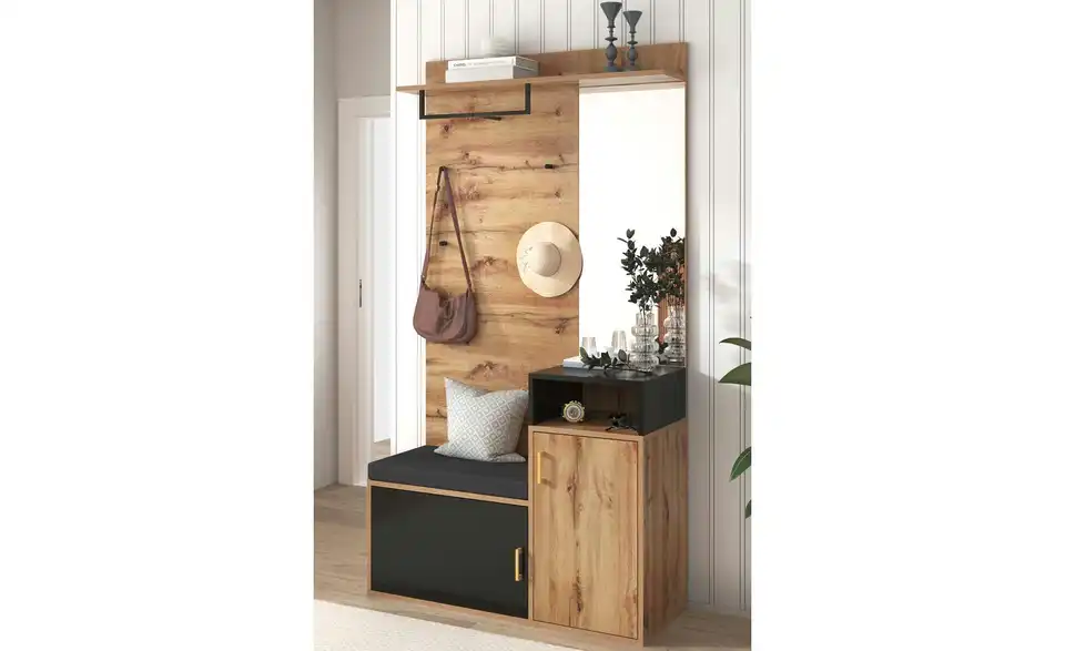 Garderobe, in Wohnsituation