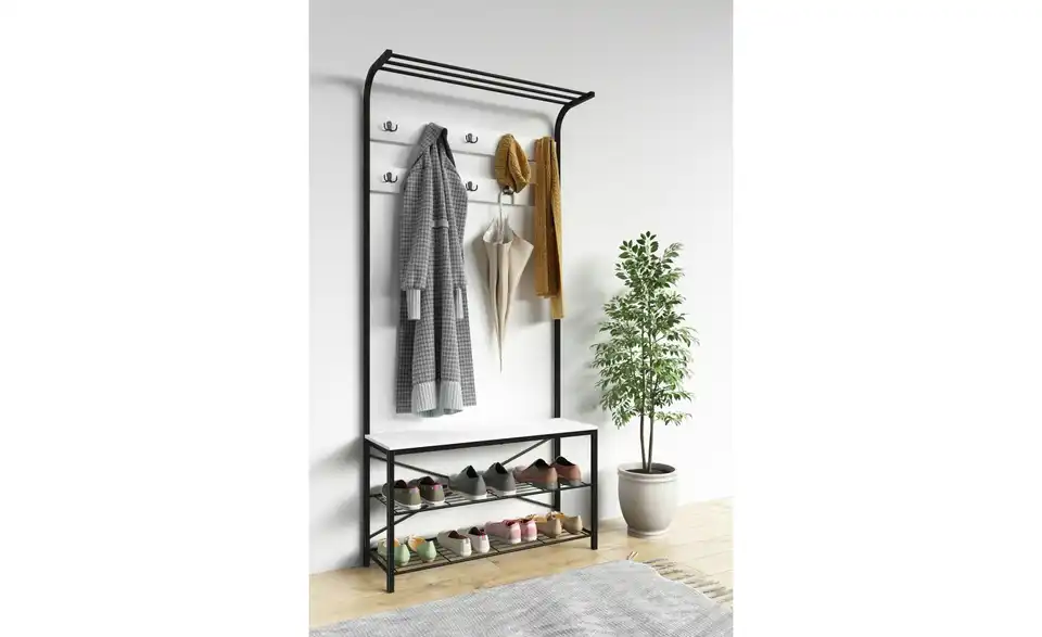 Garderobenset, in Wohnsituation