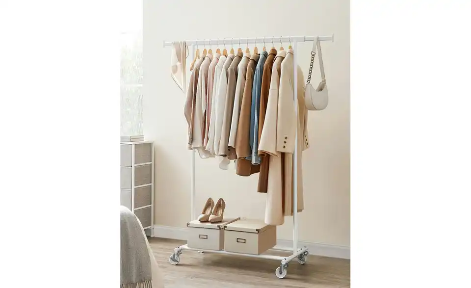 Kleiderständer Pataye, in Wohnsituation