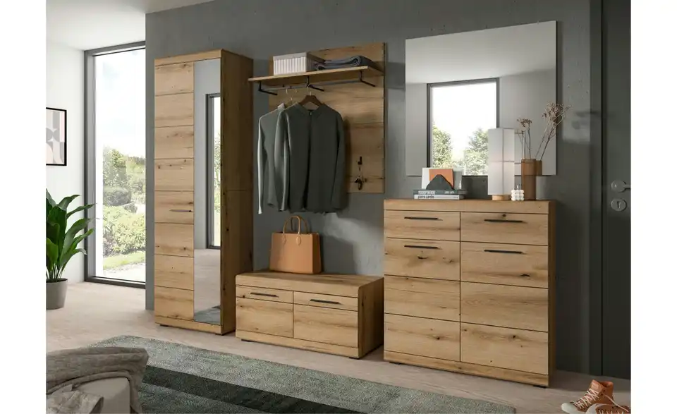 Garderobenkombination 5-teilig, in Wohnsituation