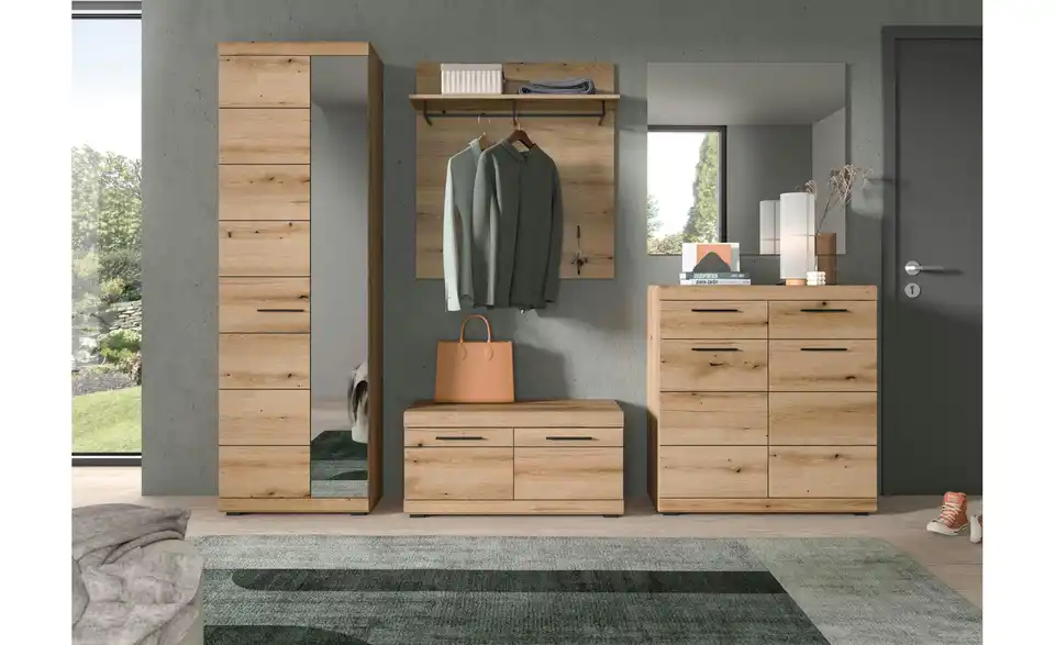 Garderobenkombination 5-teilig, in Wohnsituation