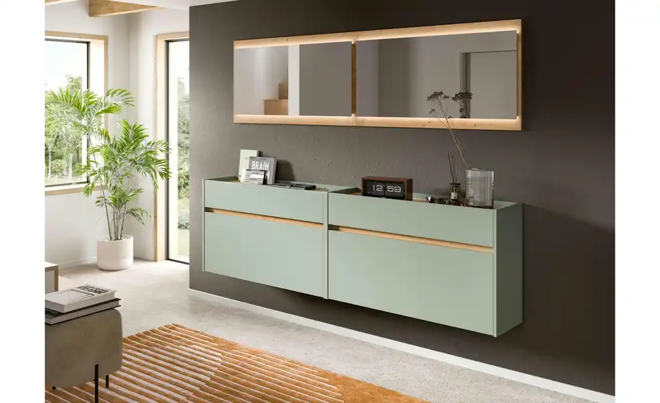 Garderobenkombination, in Wohnsituation