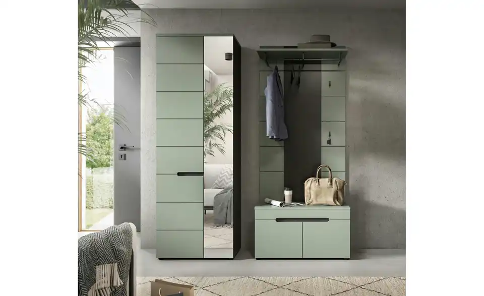 Garderobenkombination, in Wohnsituation