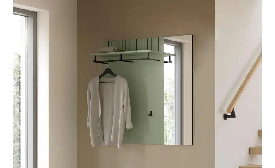 Garderobenpaneel, in Wohnsituation