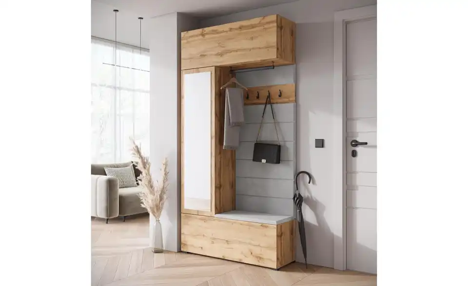 Garderobe, in Wohnsituation