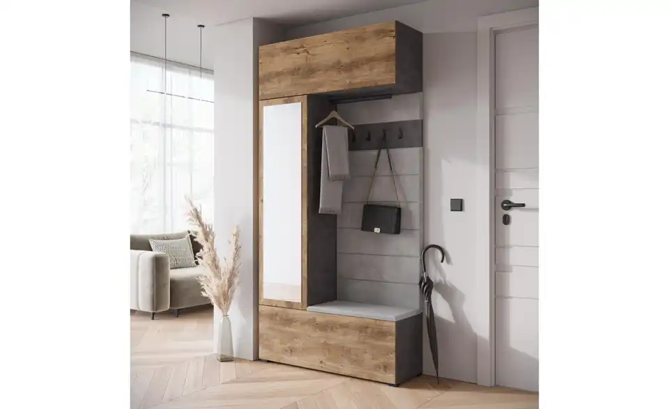 Garderobe, in Wohnsituation