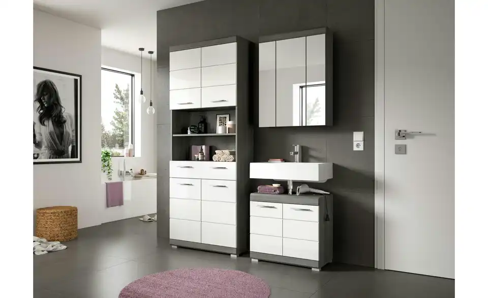 Badkombination, in Wohnsituation