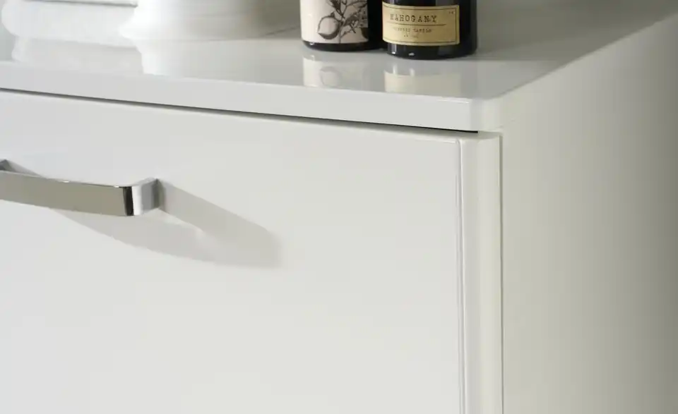 Bad-Wandschrank Lienz, Detailansicht