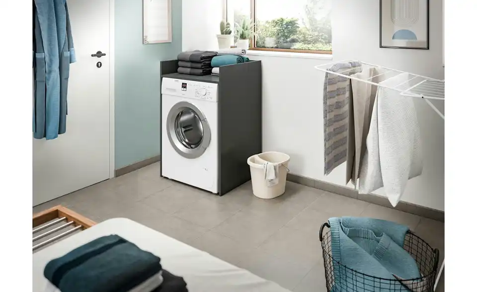 Waschmaschinenüberbau, in Wohnsituation