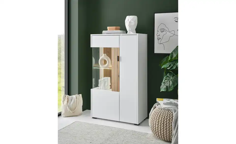 Vitrine Hortuna, in Wohnsituation