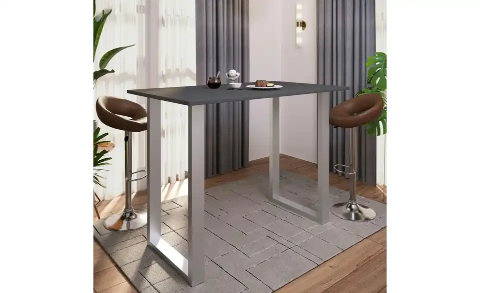 Bartisch Xona, in Wohnsituation