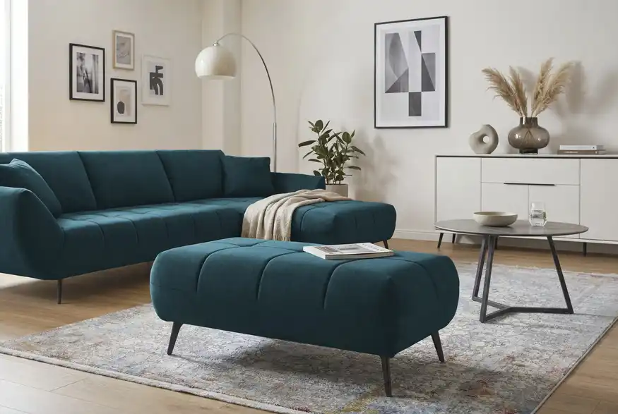 Hocker Carly, in Wohnsituation
