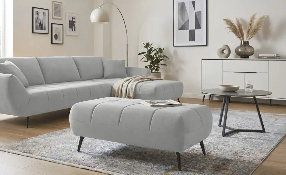 Hocker Carly, in Wohnsituation