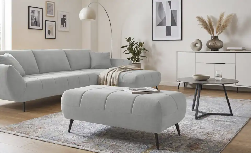 Hocker Carly, in Wohnsituation