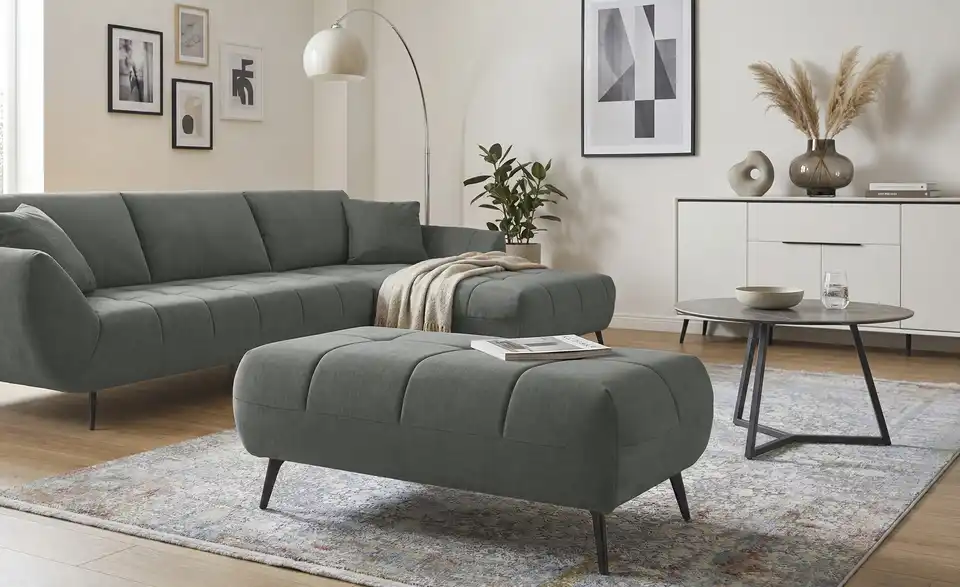 Hocker Carly, in Wohnsituation