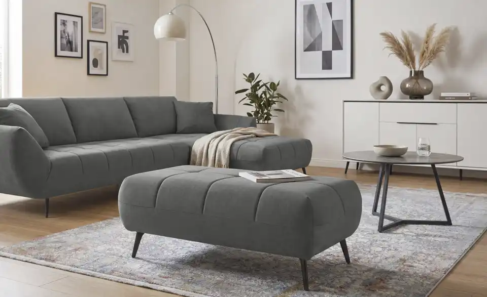 Hocker Carly, in Wohnsituation