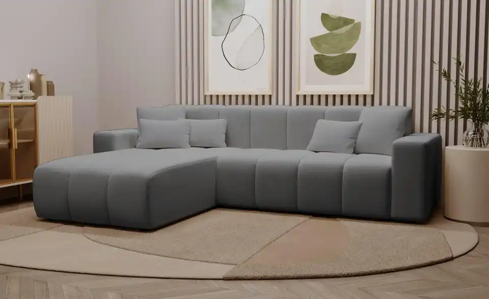 Ecksofa, in Wohnsituation