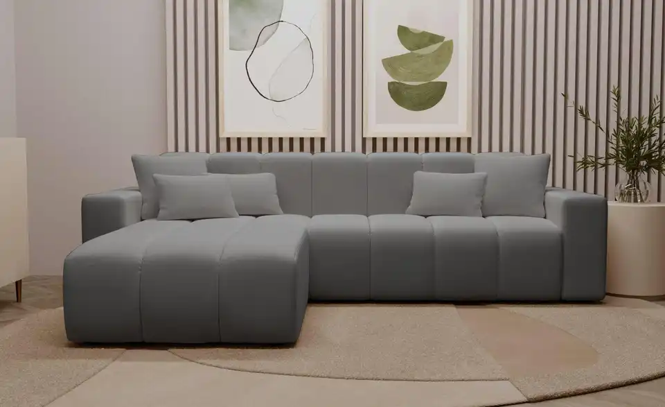 Ecksofa, in Wohnsituation