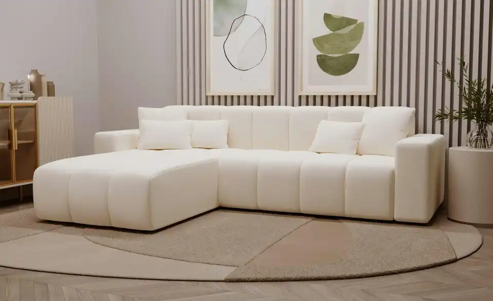 Ecksofa, in Wohnsituation